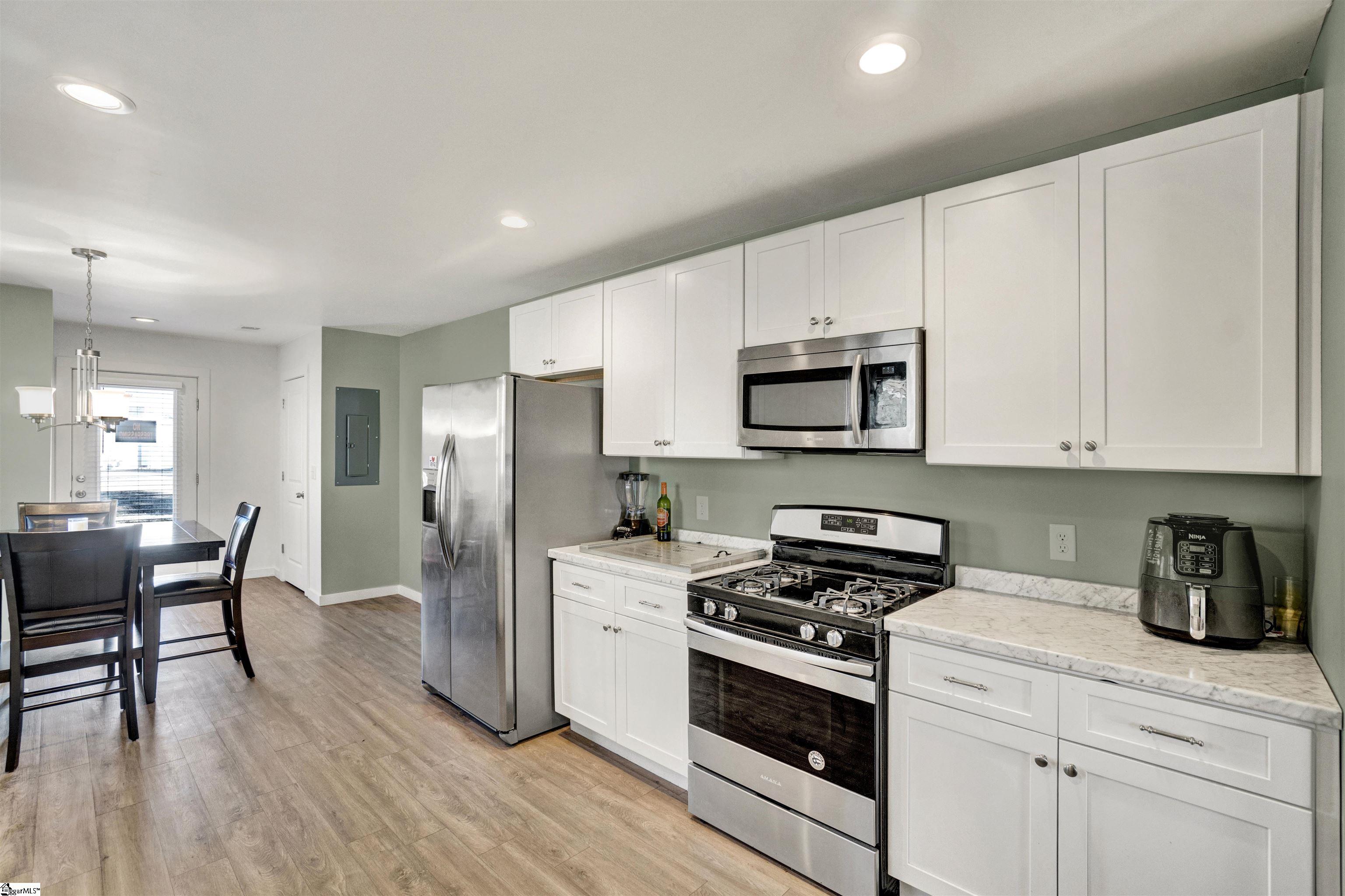 107 Dillon Drive Clinton, SC 29325 - Photo 9 of 17