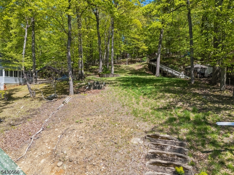 8 Oneida Avenue Hopatcong, NJ 07843 - Photo 12 of 15
