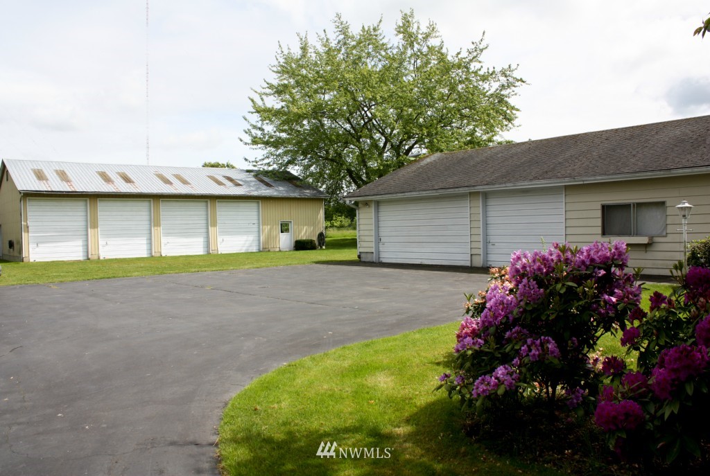 8610 Harborview Road Blaine, WA 98230 - Photo 3 of 15 Gallery Image 3
