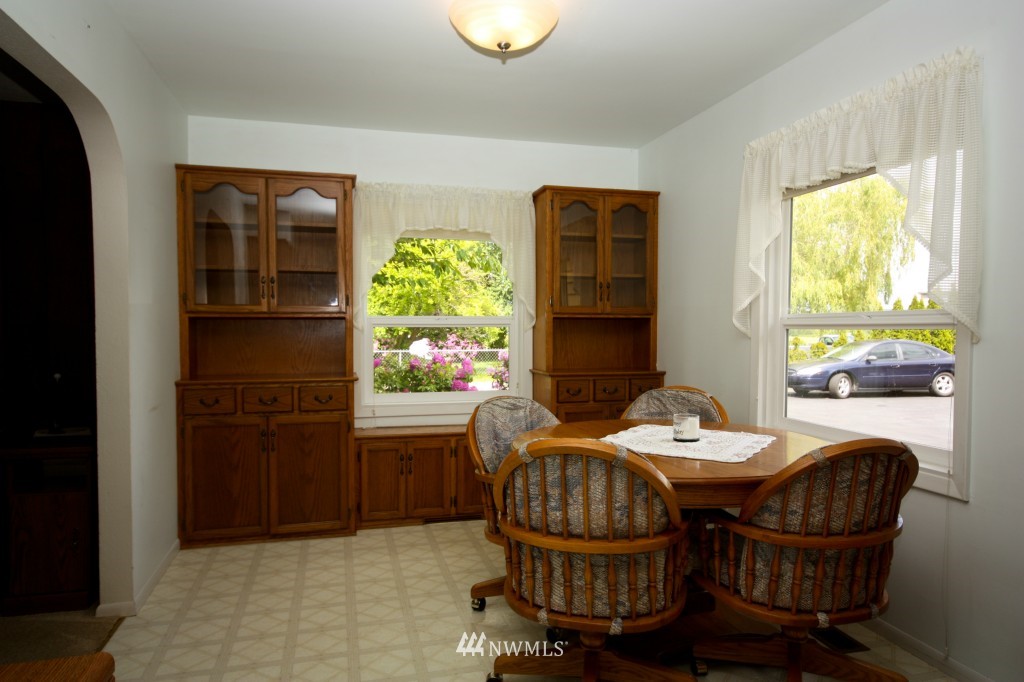 8610 Harborview Road Blaine, WA 98230 - Photo 5 of 15 Gallery Image 5