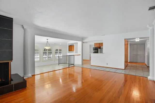 a view of a living room