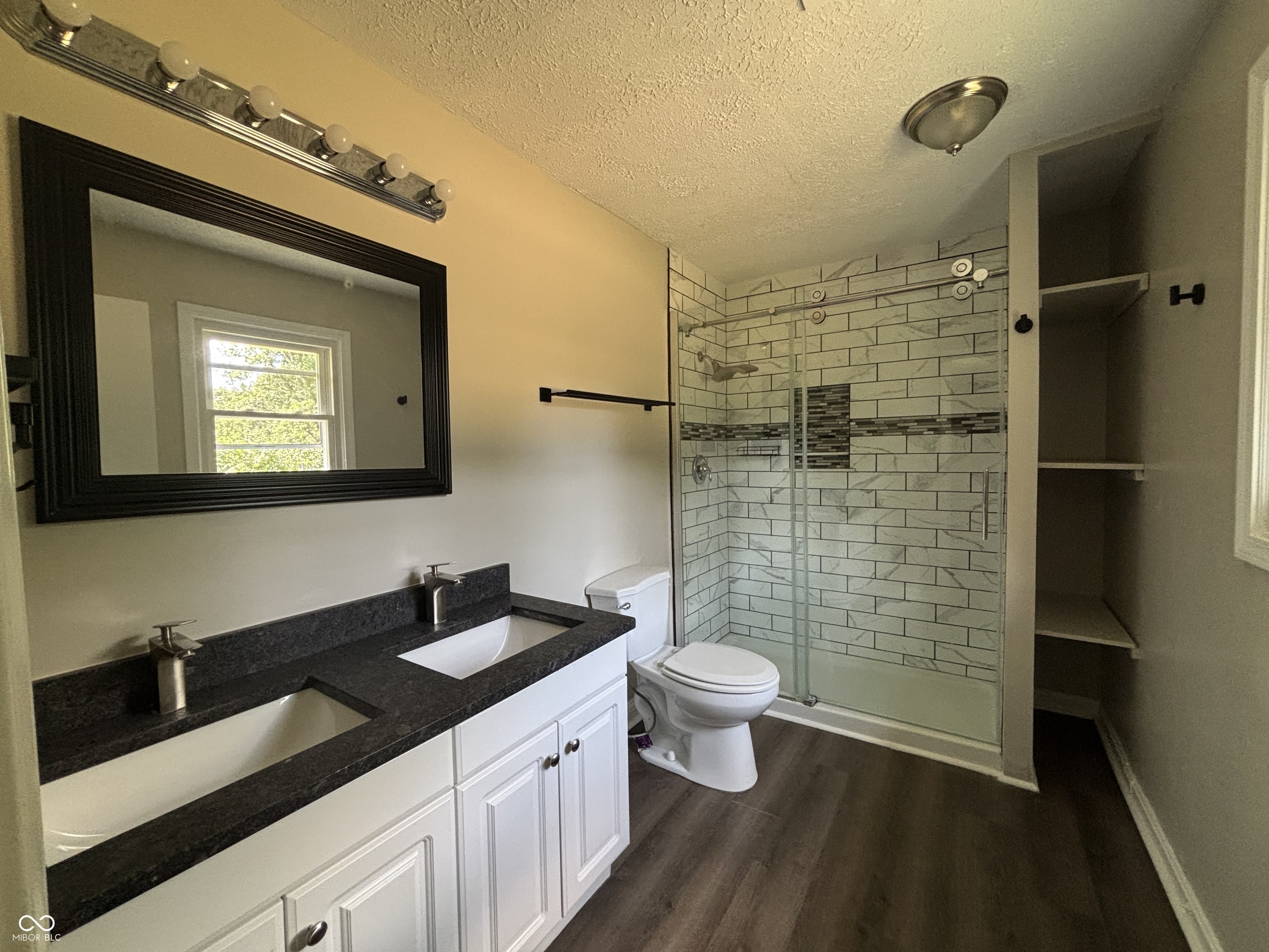 4343 Fairview Road Greenwood, IN 46142 - Photo 13 of 17