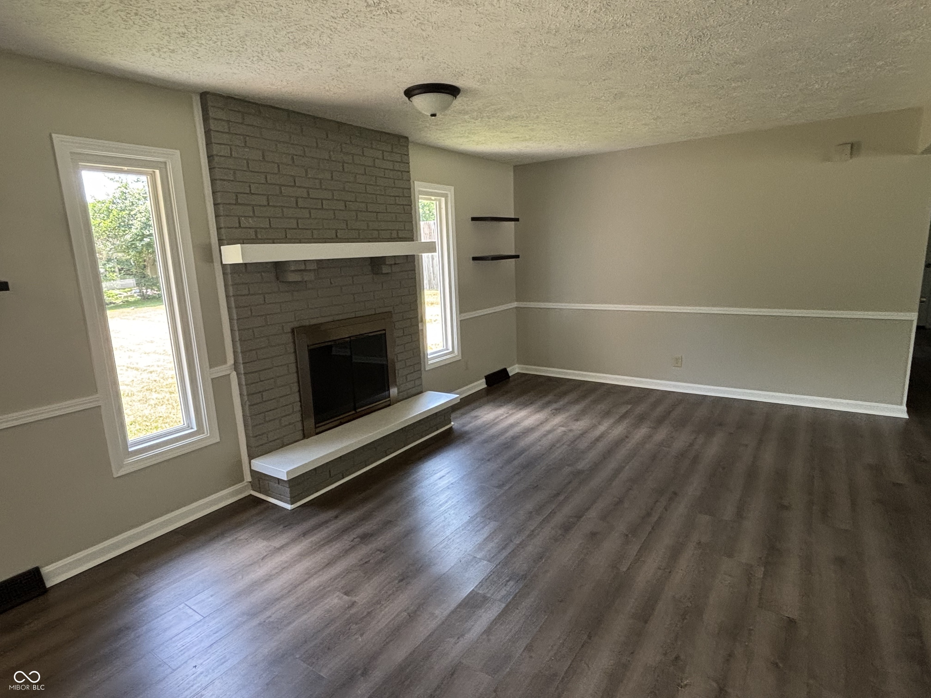 4343 Fairview Road Greenwood, IN 46142 - Photo 5 of 17