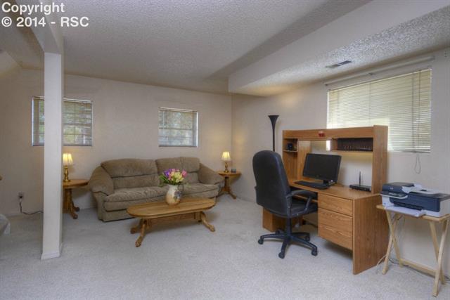 4524 Fenton Road Colorado Springs, CO 80916 - Photo 12 of 18