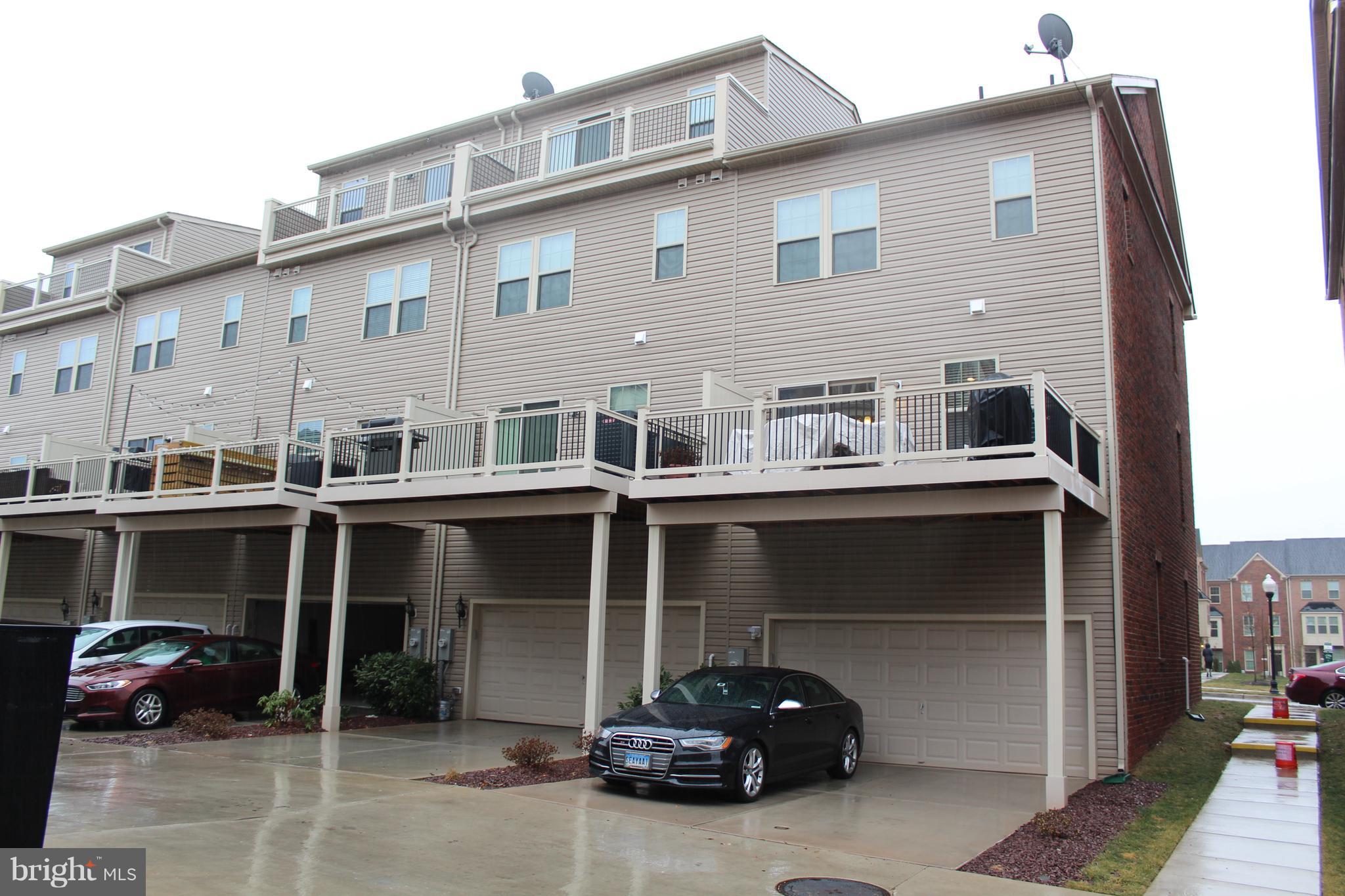 823 South Macon Street Baltimore, MD 21224 - Photo 3 of 30 Exterior (Rear) 2 car garages