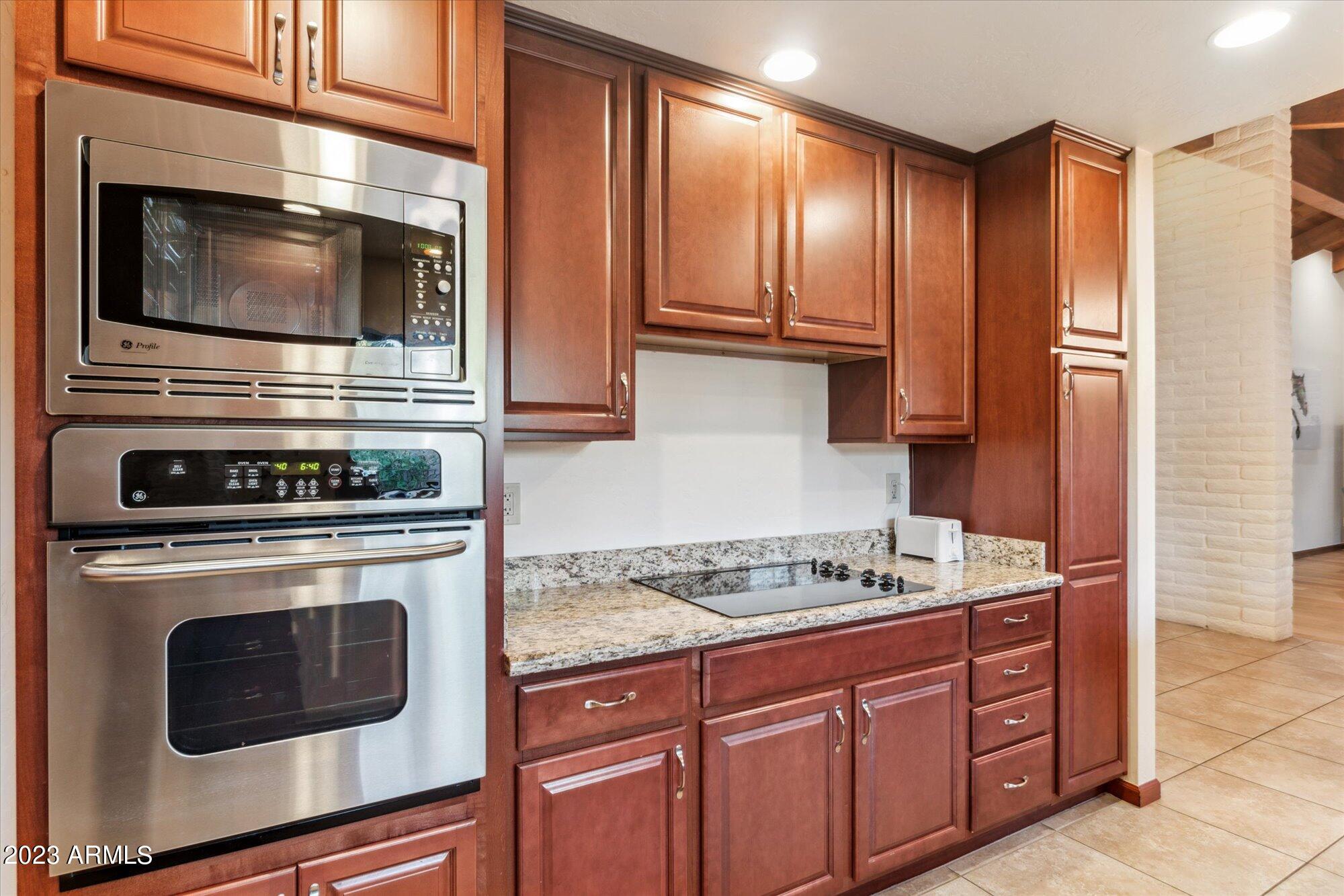 31 West Royal Palm Road Phoenix, AZ 85021 - Photo 9 of 24 25-MG_5332