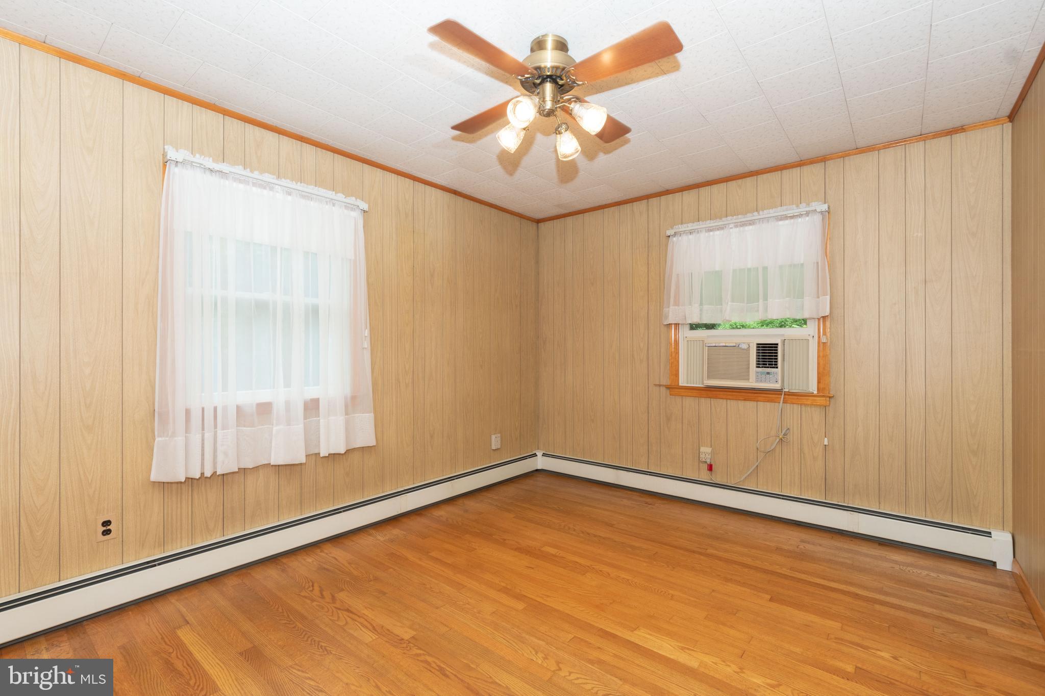 23 Honeycomb Road Baltimore, MD 21220 - Photo 25 of 42 Primary bedroom w/hardwood floors