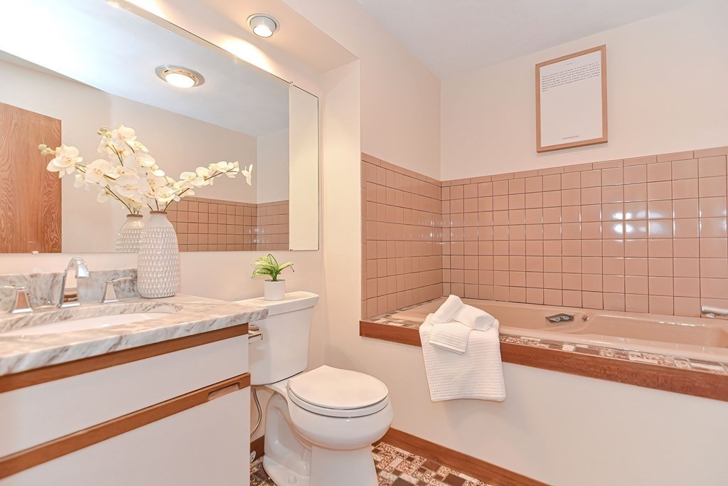 15 Ridgeview Road Franklin, MA 02038 - Photo 24 of 42 Gallery Image 24