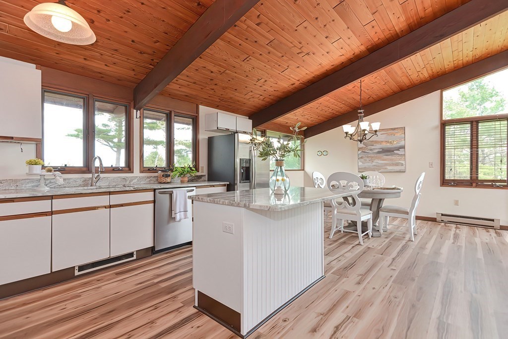 15 Ridgeview Road Franklin, MA 02038 - Photo 6 of 42 Gallery Image 6
