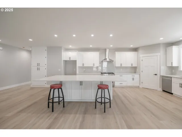 $689,000 | 7320 Tanglewood Avenue, Gleneden Beach, OR 97388