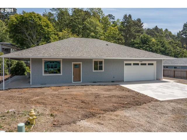 $689,000 | 7320 Tanglewood Avenue, Gleneden Beach, OR 97388