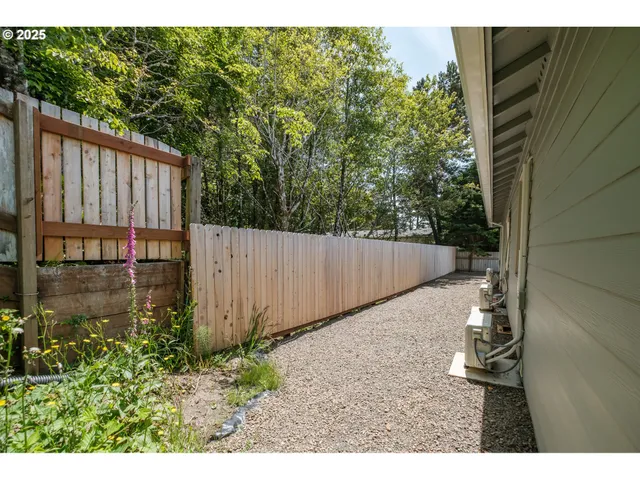 $689,000 | 7320 Tanglewood Avenue, Gleneden Beach, OR 97388