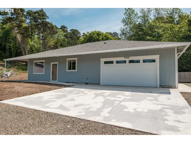 $689,000 | 7320 Tanglewood Avenue, Gleneden Beach, OR 97388