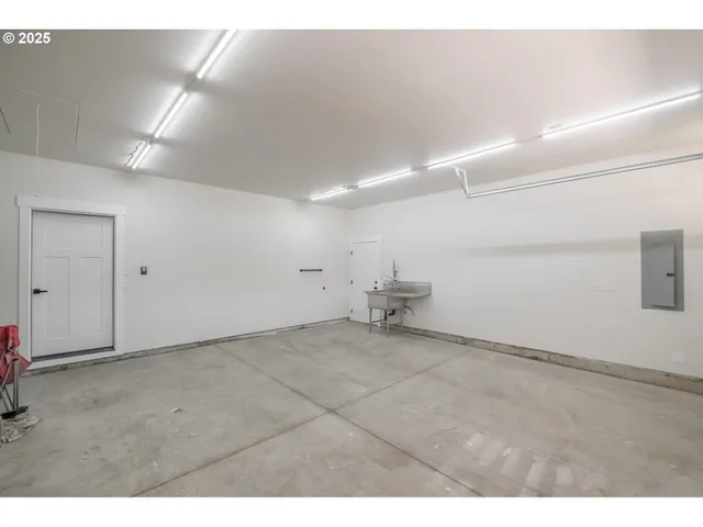 $689,000 | 7320 Tanglewood Avenue, Gleneden Beach, OR 97388