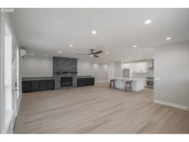 $689,000 | 7320 Tanglewood Avenue, Gleneden Beach, OR 97388