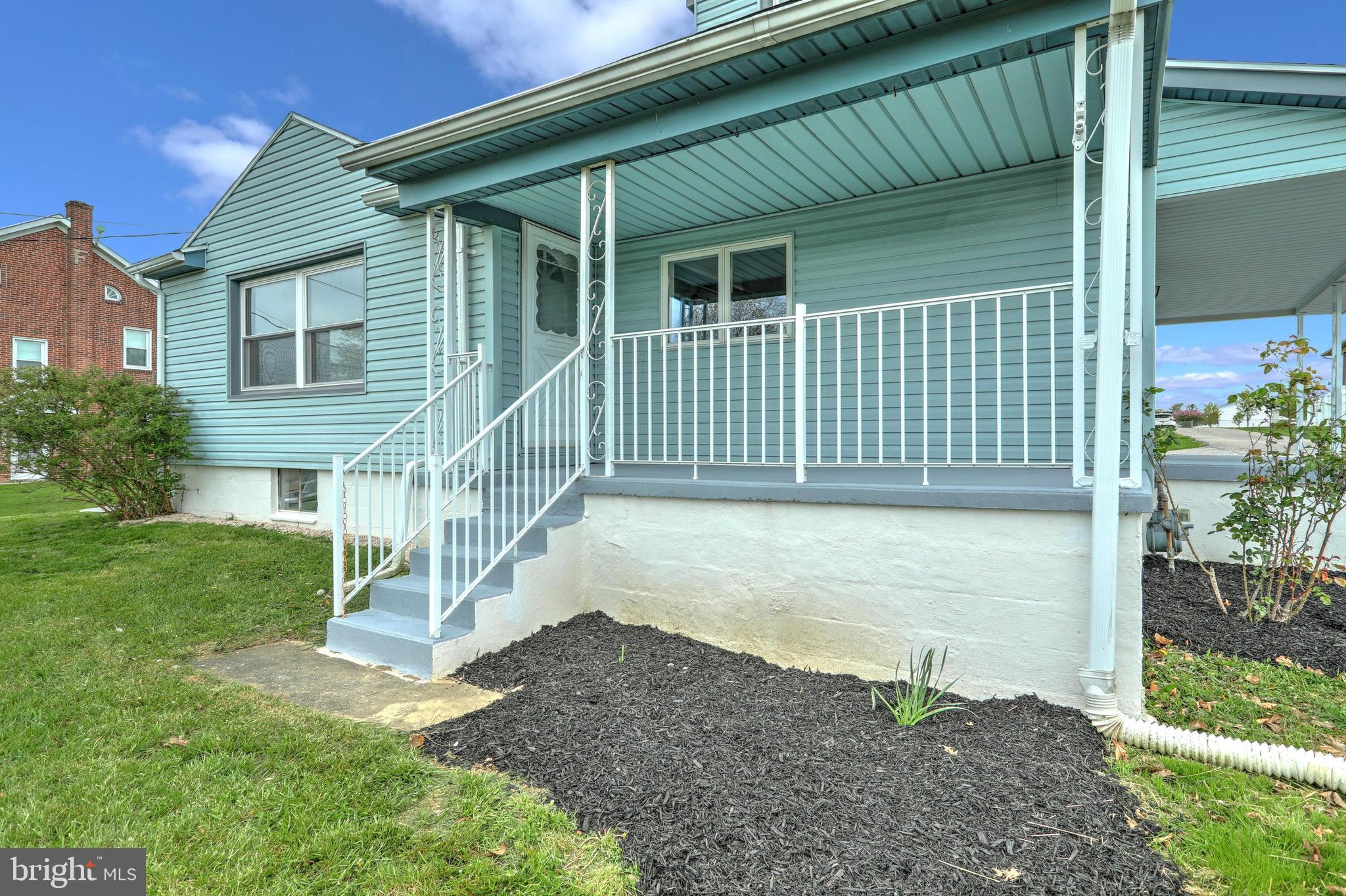 923 Hanover Road York, PA 17408 - Photo 5 of 29 Gallery Image 5