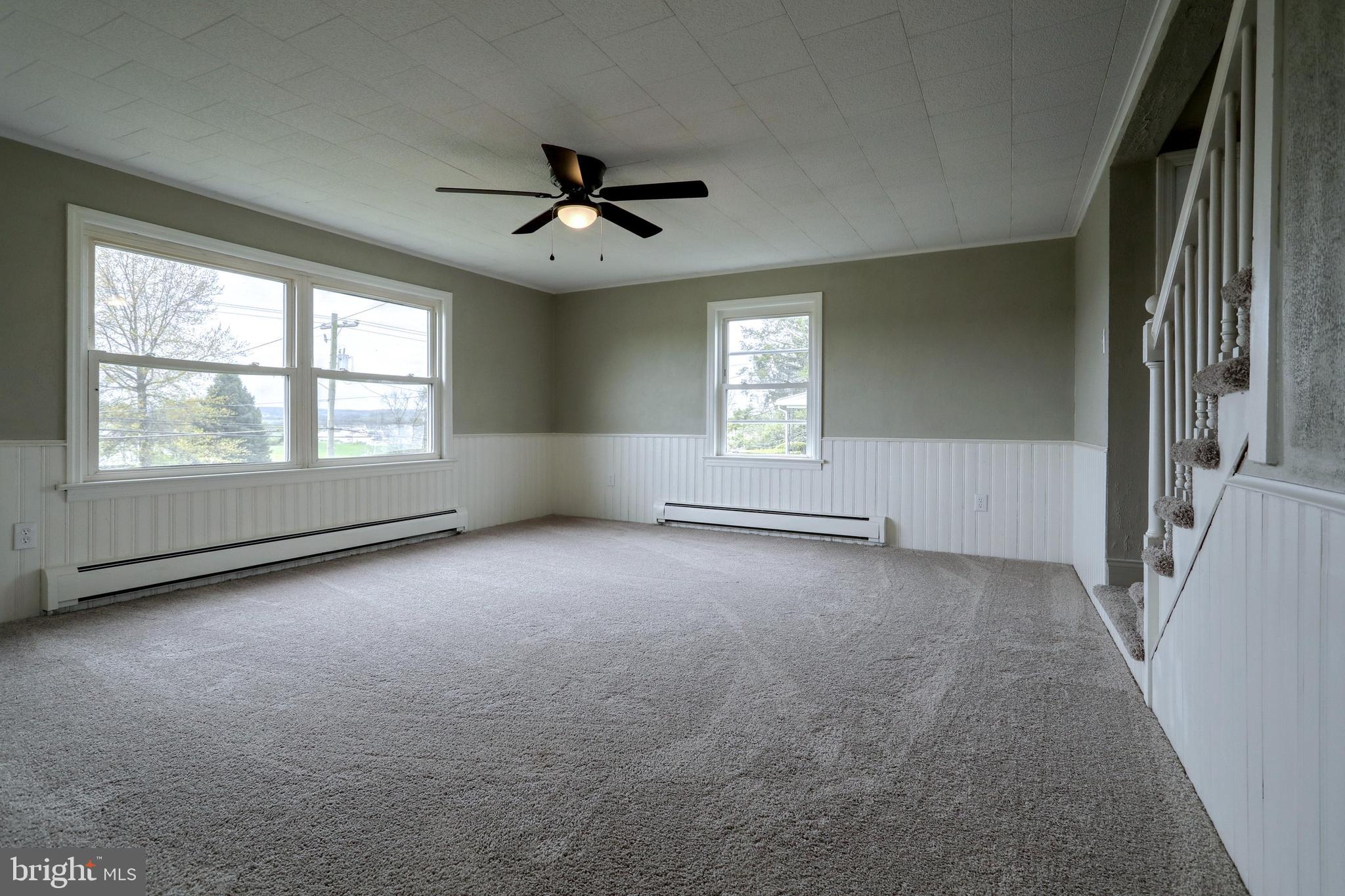 923 Hanover Road York, PA 17408 - Photo 9 of 29 Gallery Image 9