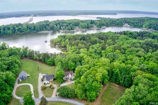 a sign that is on a wall