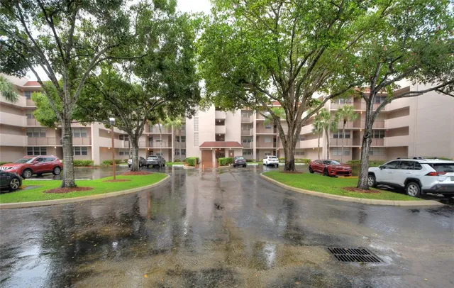$2,700 | 1831 Sabal Palm Drive, Unit 407, Davie, FL 33324