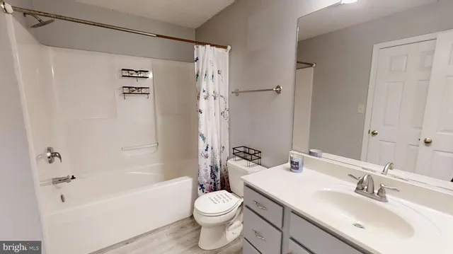 $419,000 | 400 Spring Valley Drive, Berkeley Springs, WV 25411