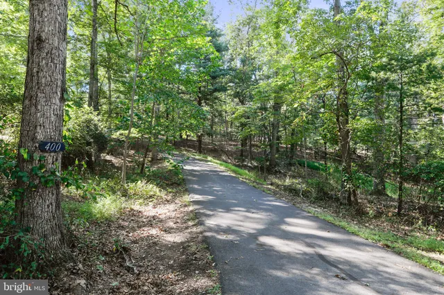 $419,000 | 400 Spring Valley Drive, Berkeley Springs, WV 25411