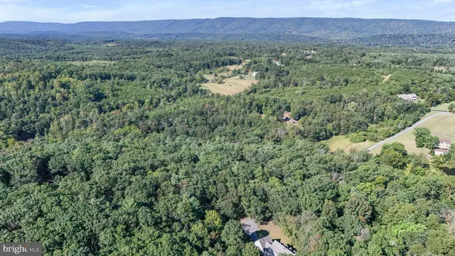 $419,000 | 400 Spring Valley Drive, Berkeley Springs, WV 25411