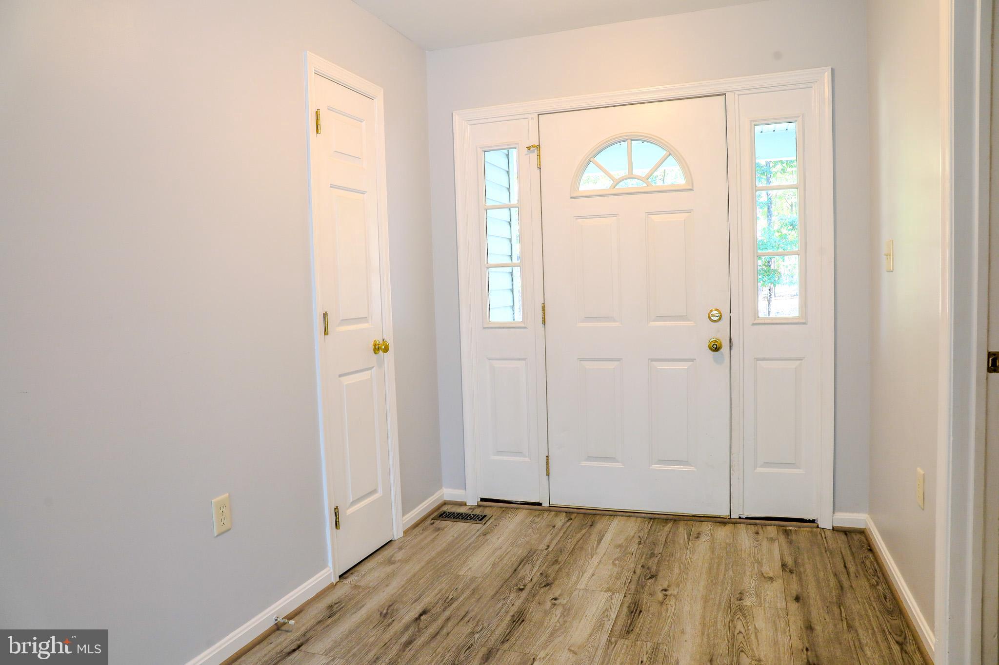 400 Spring Valley Drive Berkeley Springs, WV 25411 - Photo 5 of 57 Gallery Image 5