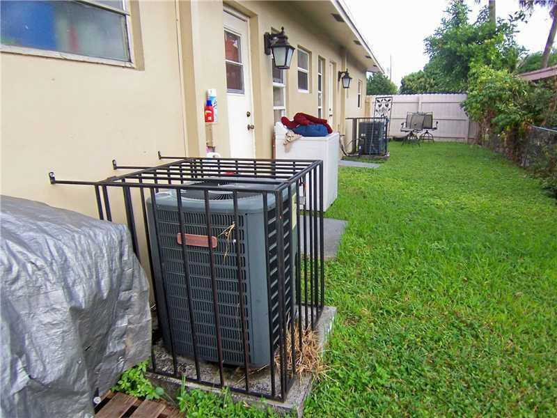 Undisclosed Address Plantation, FL 33317 - Photo 2 of 5 Exterior Back Other