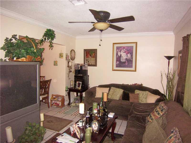 Undisclosed Address Plantation, FL 33317 - Photo 4 of 5 Living Room