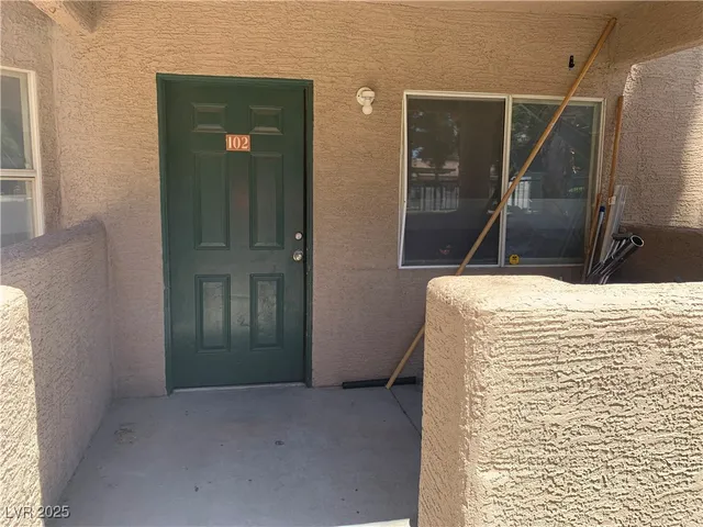 $1,300 | 2217 James Bilbray Drive, Unit 102, Las Vegas, NV 89108