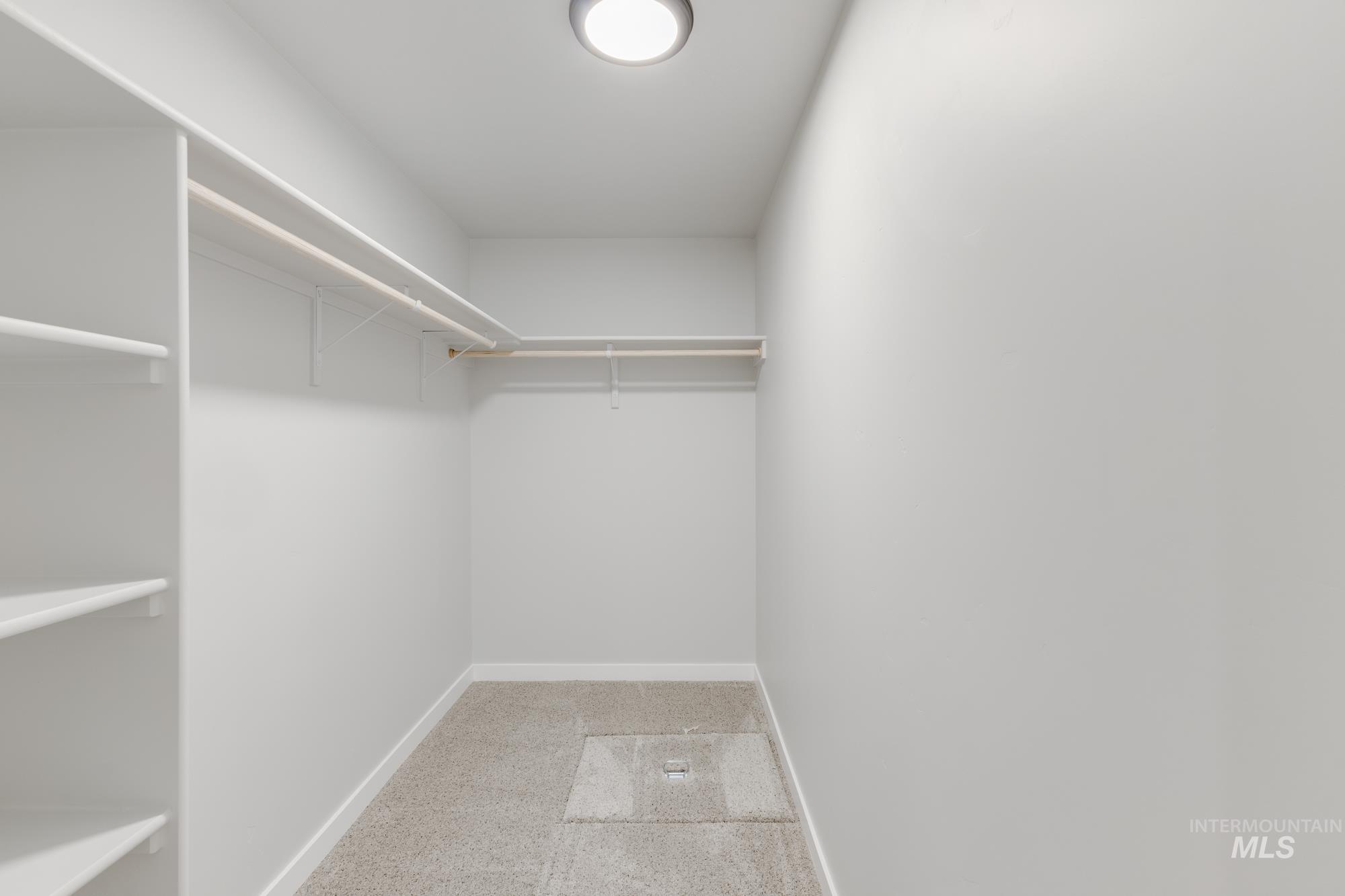 16264 Fill Avenue Caldwell, ID 83607 - Photo 17 of 18 View of walk in closet