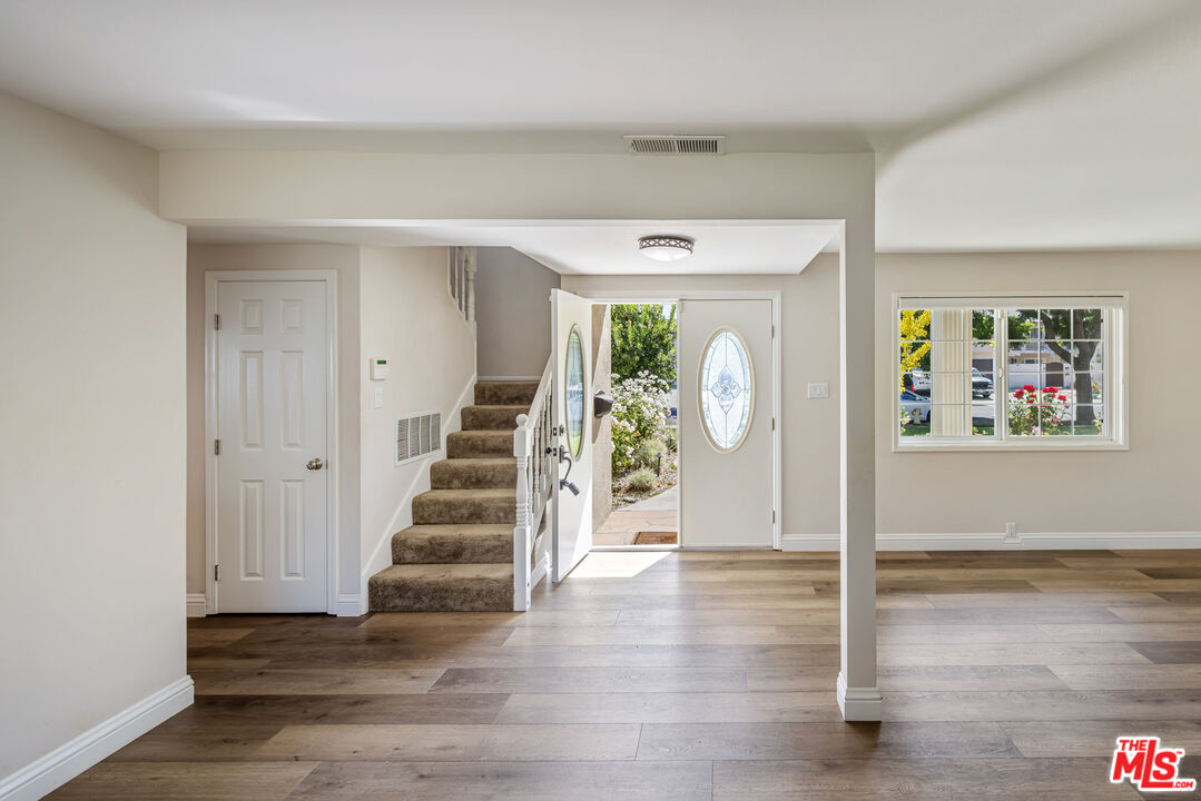 2875 Munson Street Camarillo, CA 93010 - Photo 5 of 41