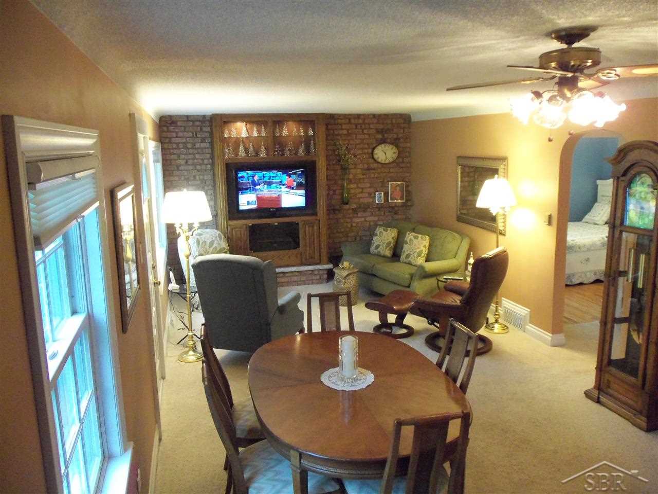 4810 Sherman Road Saginaw, MI 48604 - Photo 6 of 27 31212202-5.JPG