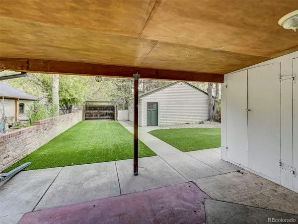a house view with a garden space