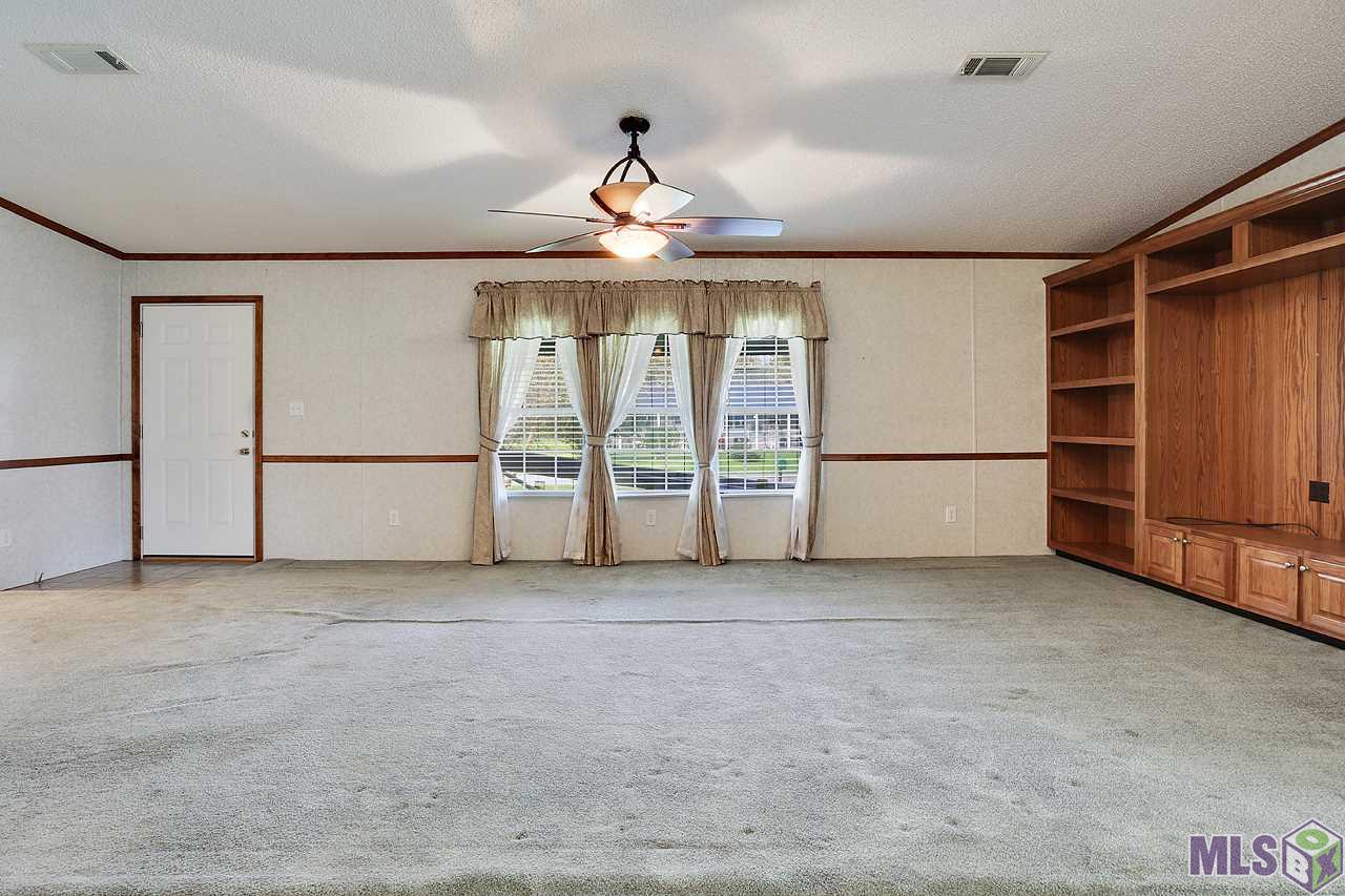 14014 Ceazer Road Gonzales, LA 70737 - Photo 3 of 13 Den (additional view)