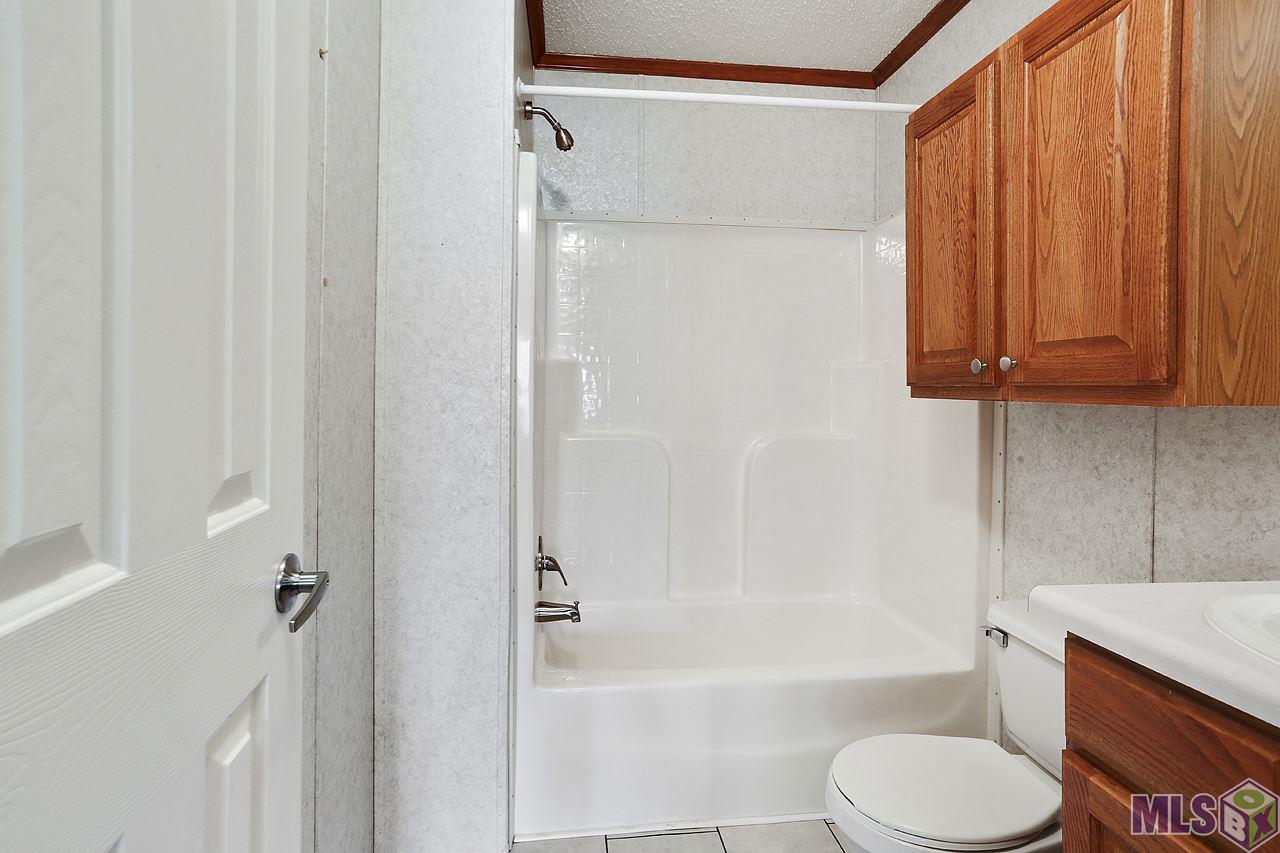 14014 Ceazer Road Gonzales, LA 70737 - Photo 10 of 13 Hall Bathroom