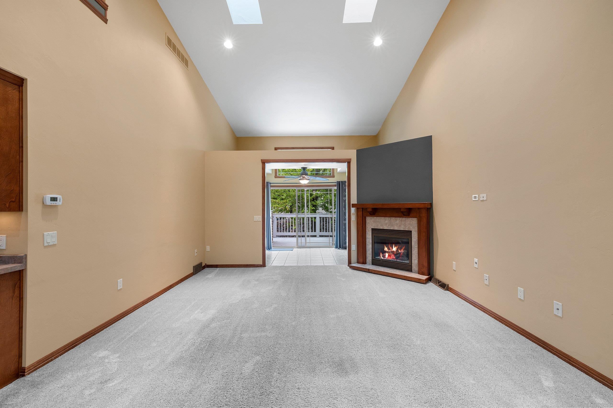 1243 Prairie Falcon Trail Green Bay, WI 54313 - Photo 10 of 51