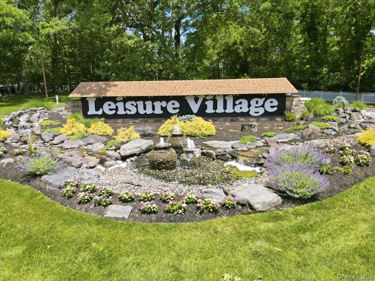 158 Falmouth Court, Unit A Ridge, NY 11961 - Photo 12 of 23