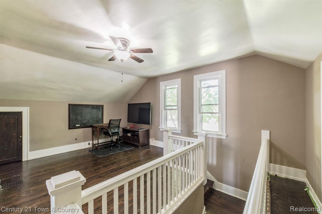 116 South Chestnut Street Howell, MI 48843 - Photo 13 of 31