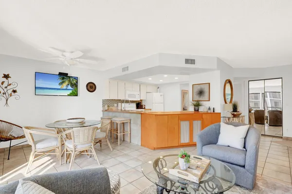 $2,300 | 1605 Highway 1, Unit A104, Jupiter, FL 33477