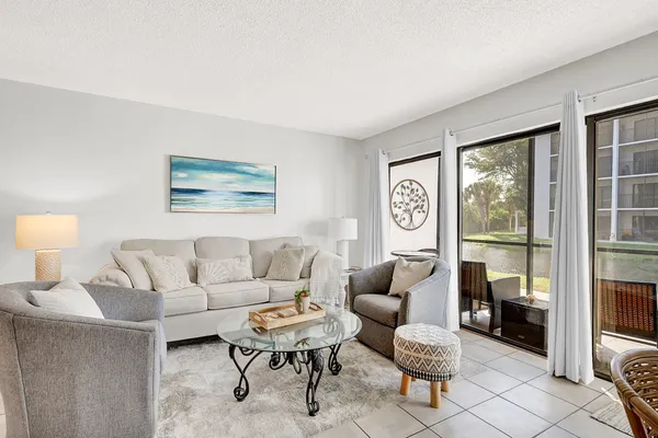 $2,300 | 1605 Highway 1, Unit A104, Jupiter, FL 33477