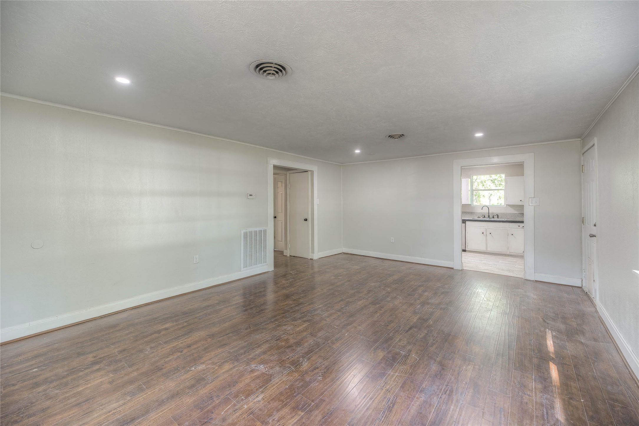 234 Lakeview Drive Onalaska, TX 77360 - Photo 7 of 15