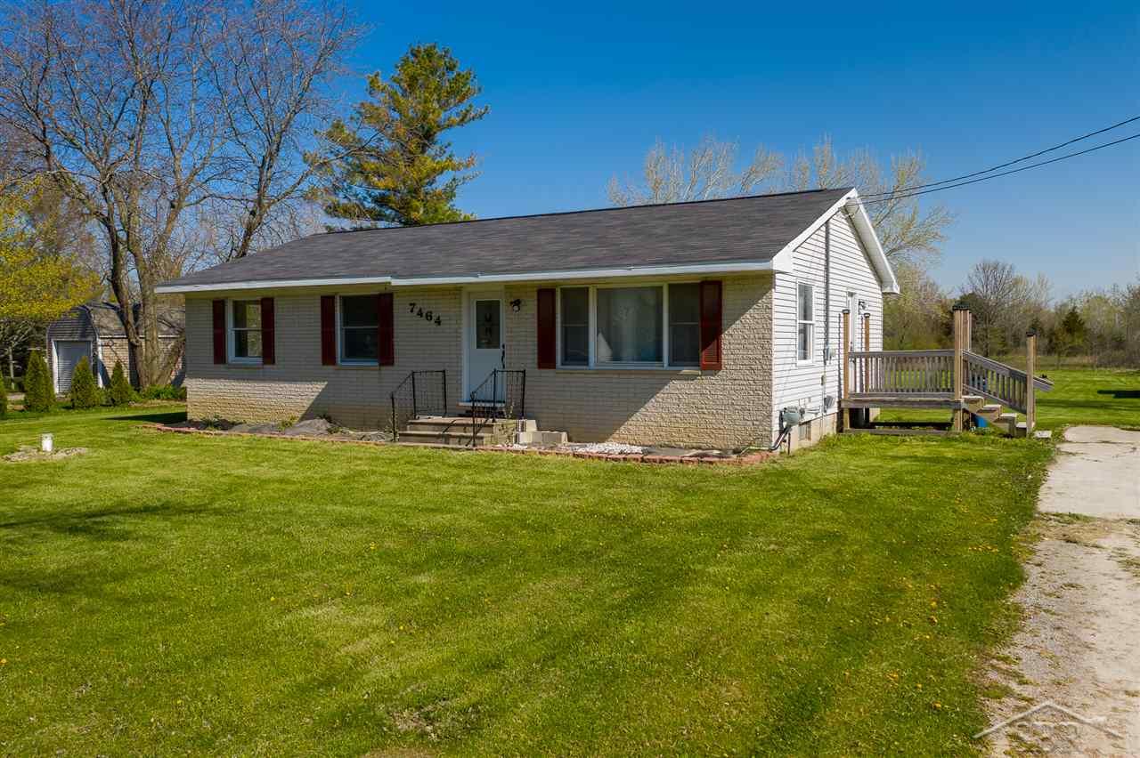 7464 Farrand Road Clio, MI 48420 - Photo 1 of 17 50010708.JPG