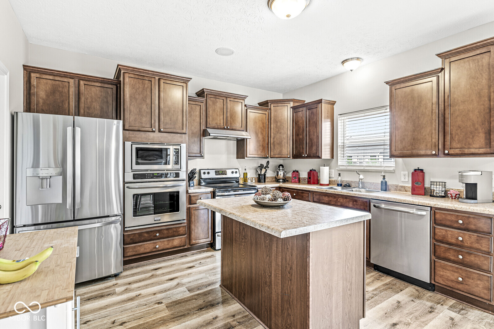 1948 WInton Drive Avon, IN 46123 - Photo 3 of 34