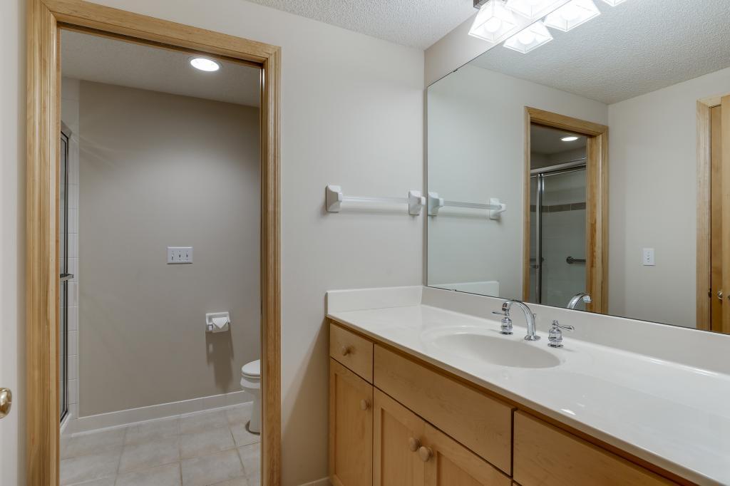 5305 Ashcroft Road Minnetonka, MN 55345 - Photo 25 of 33