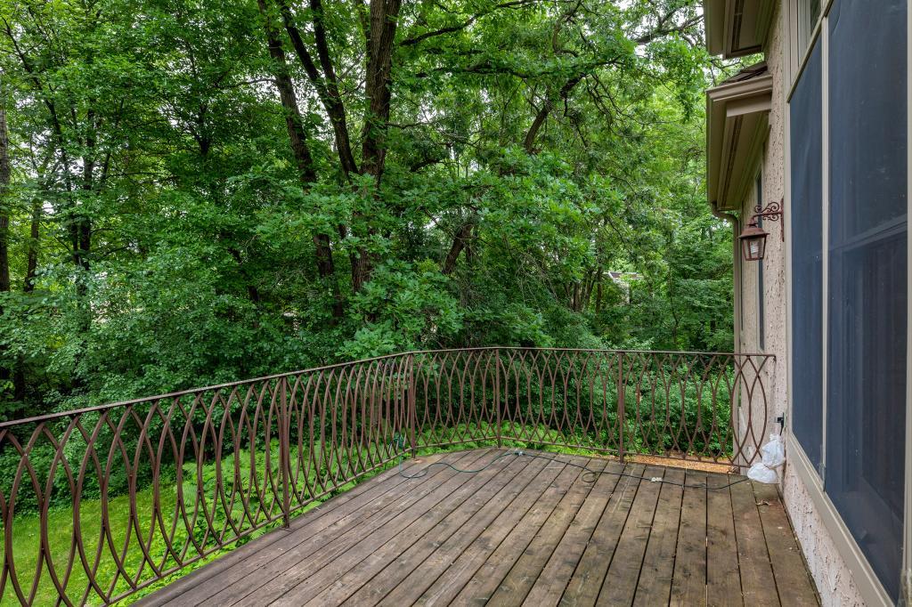 5305 Ashcroft Road Minnetonka, MN 55345 - Photo 26 of 33