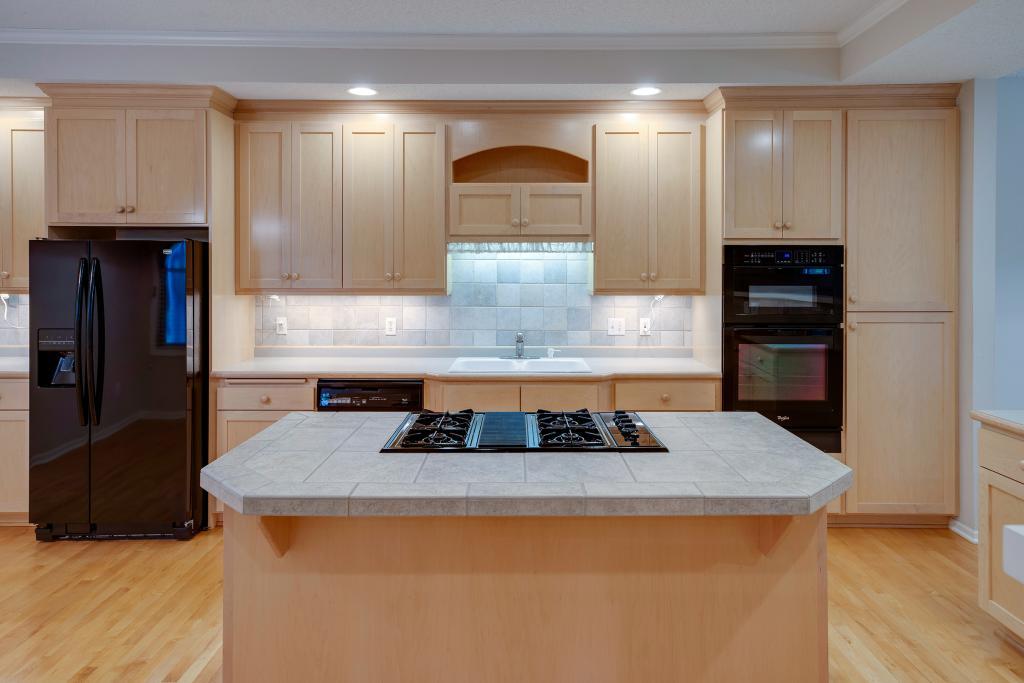 5305 Ashcroft Road Minnetonka, MN 55345 - Photo 6 of 33