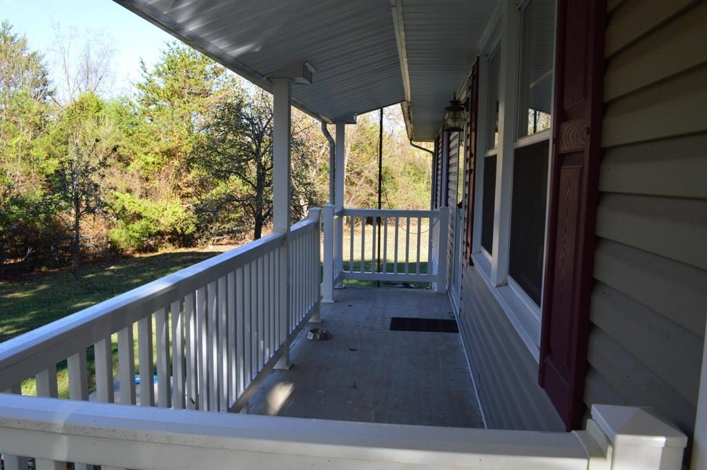 173 Cartmills Gap Road Buchanan, VA 24066 - Photo 2 of 25 porch