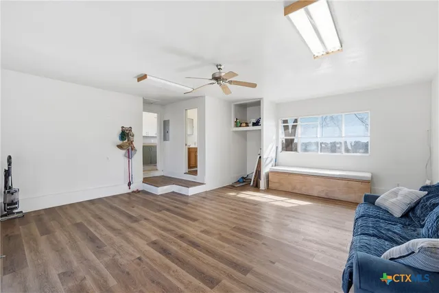 $380,000 | 606 College Street, Gatesville, TX 76528