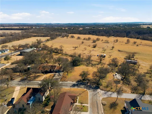 $380,000 | 606 College Street, Gatesville, TX 76528